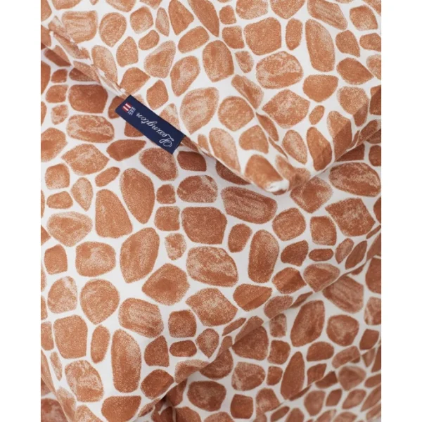 Lexington Printed Giraffe Satin Bettdeckenbezug – 155×220 Cm – Dark Beige-white 3